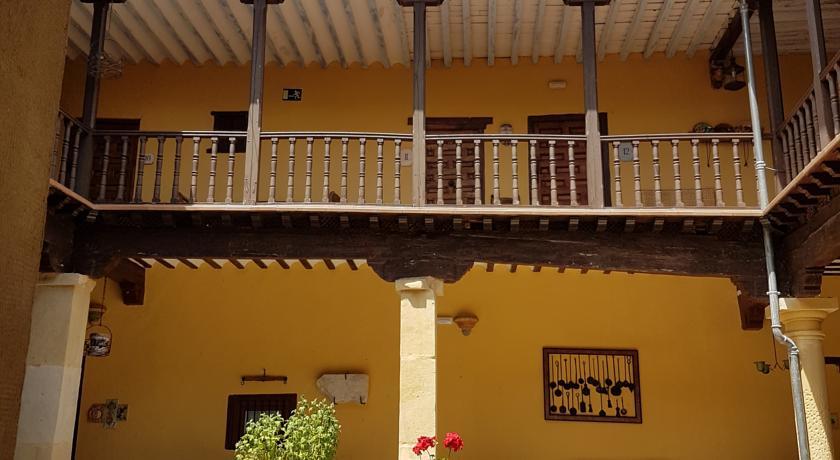 Casa Palacio Conde De Garcinarro Huete ภายนอก รูปภาพ