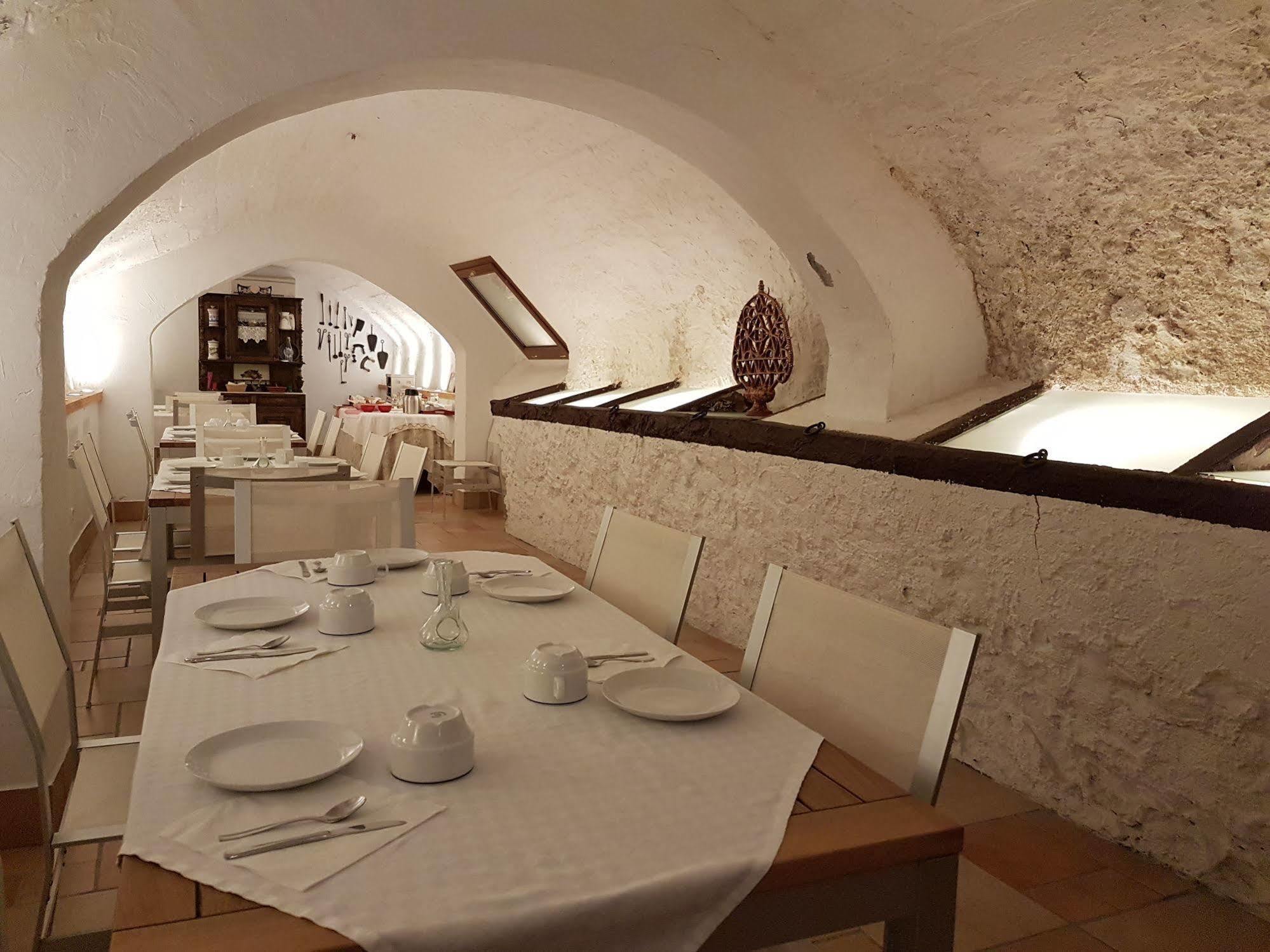 Casa Palacio Conde De Garcinarro Huete ภายนอก รูปภาพ