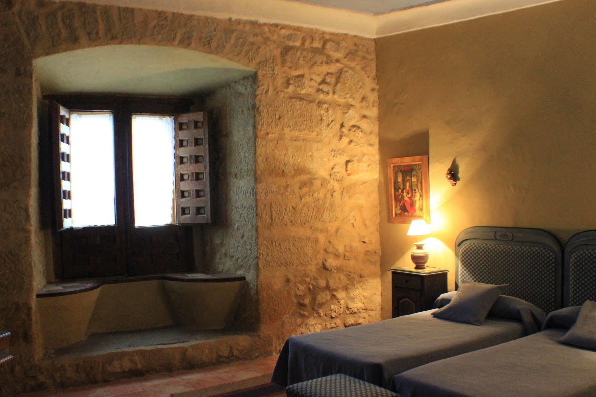 Casa Palacio Conde De Garcinarro Huete ภายนอก รูปภาพ