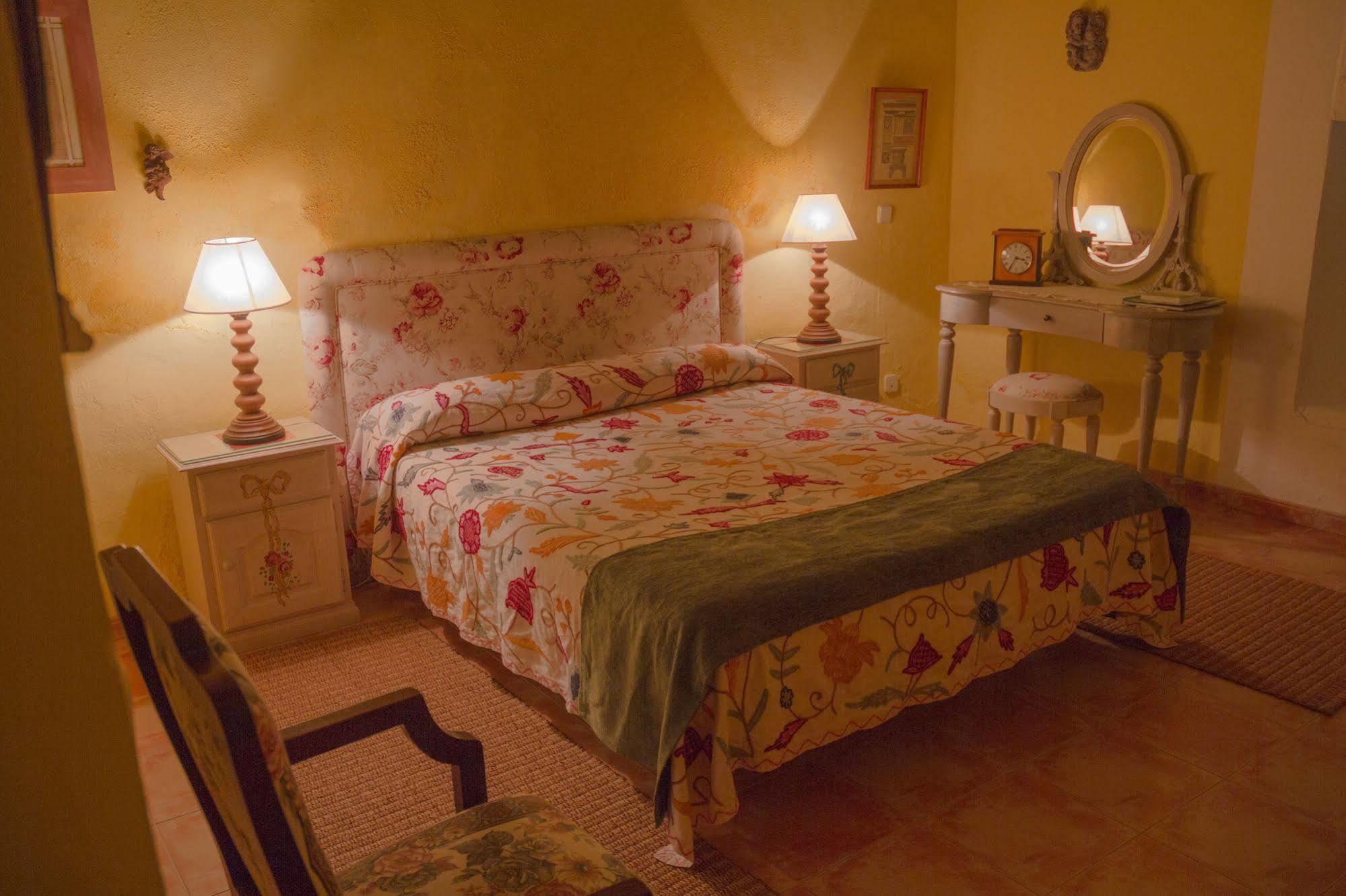Casa Palacio Conde De Garcinarro Huete ภายนอก รูปภาพ